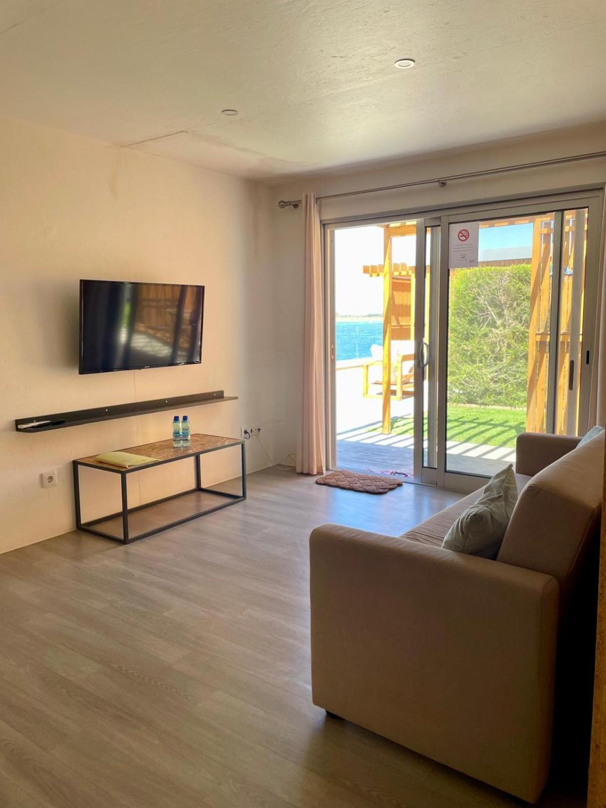 818 Centro Nautico Bungalows Вила-Реал-ди-Санту-Антониу Экстерьер фото